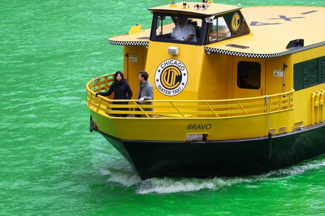 Chicago Nehri yeşile boyandı